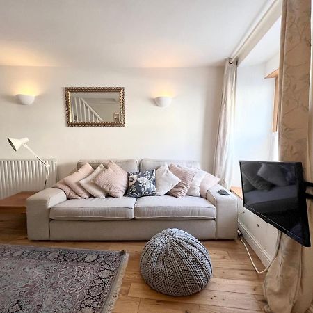 Pass The Keys 64 Church Street Characterful 2-Bed Cottage In The Heart Of Town Кингсбридж Екстериор снимка